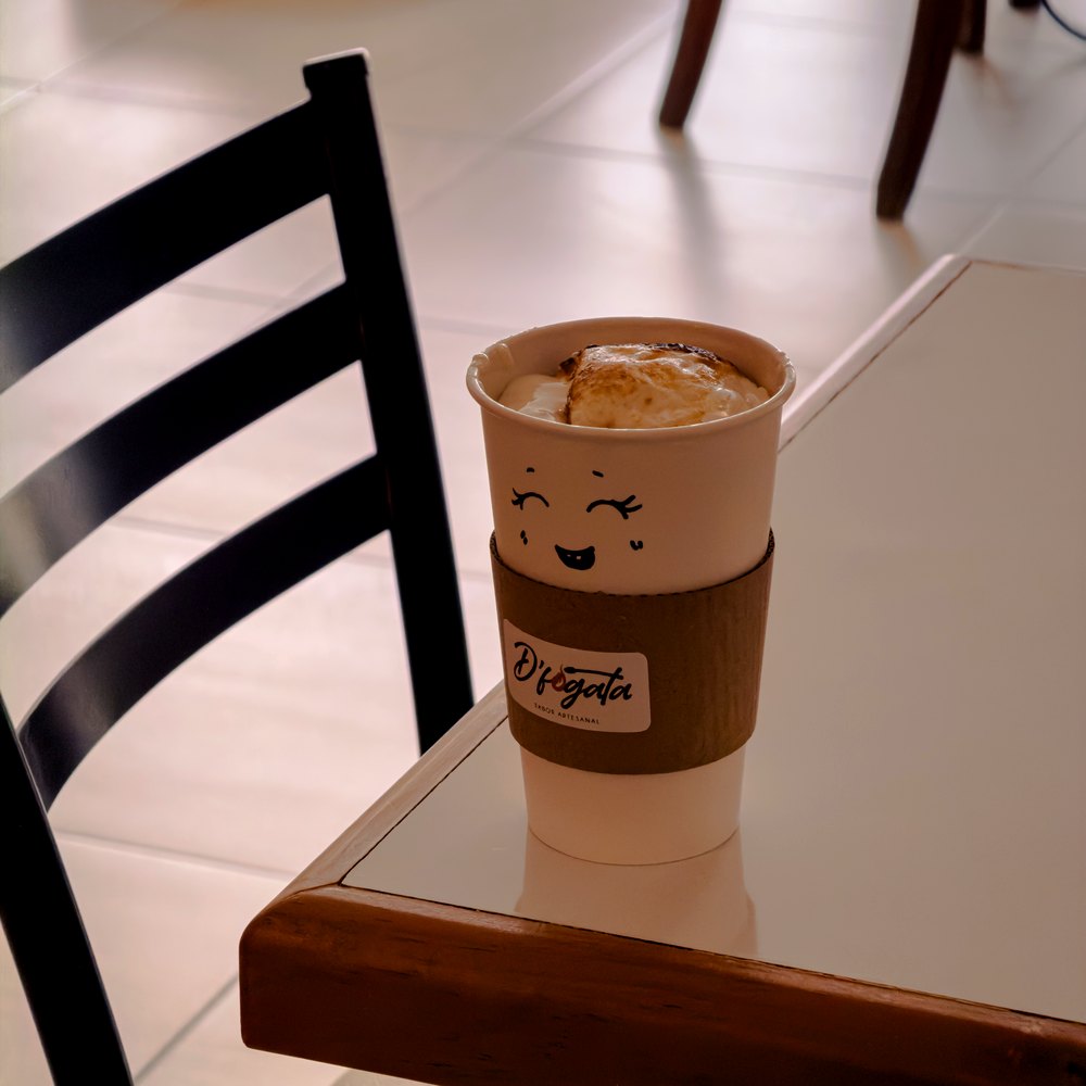 Café para llevar con malvavisco