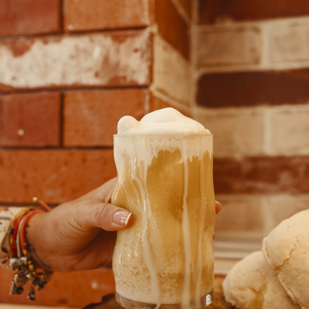Leche dorada malteada